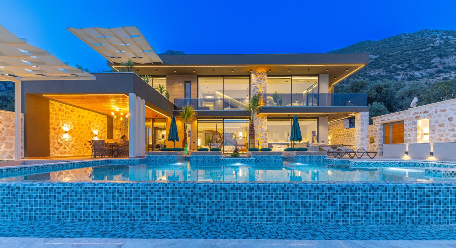 🏡 Villa Ela Quality - Kalkan’da Isıtmalı Sonsuzluk Havuzlu Lüks Kiralık Villa