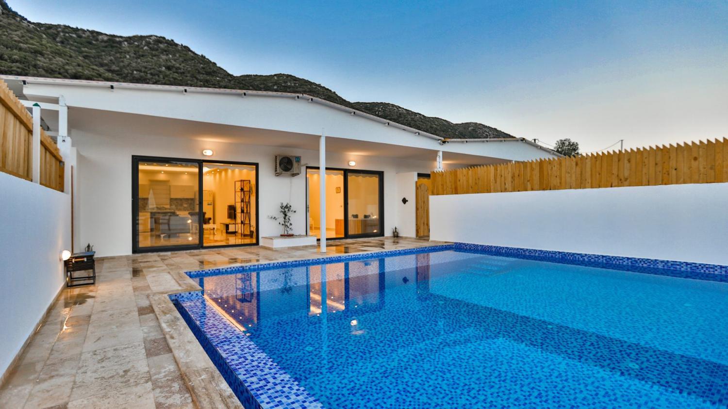 VİLLA EMİR KALKAN