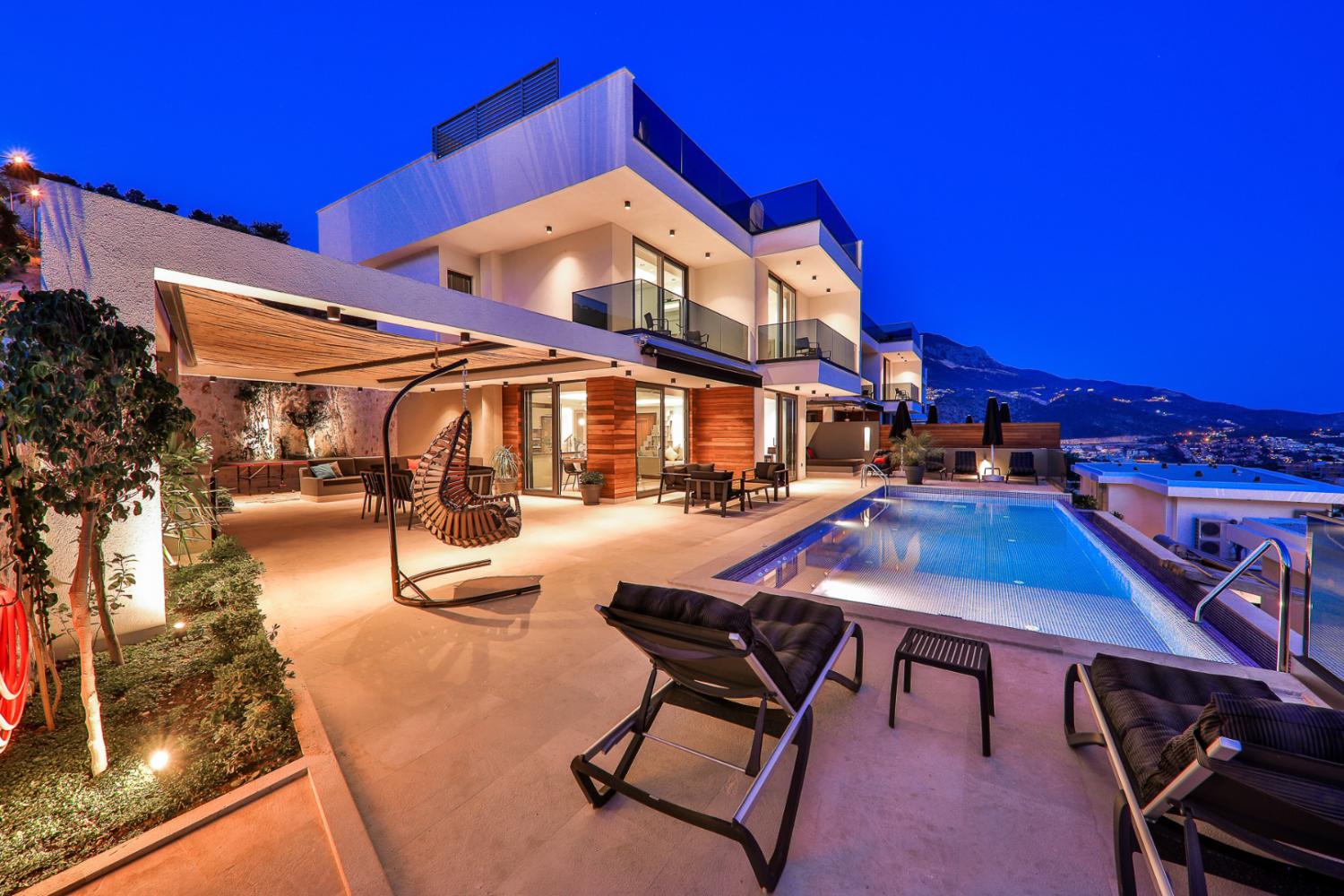 Villa EOS (6) Kişilik Deniz Manzaralı Geniş Aile ve Arkadaş Villası