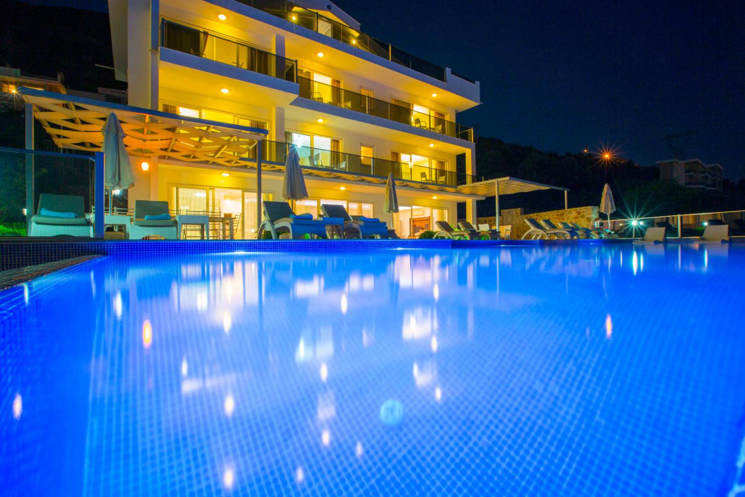 Villa Falcon Exclusive (14) Kişilik Deniz Manzaralı Geniş Aile Villası