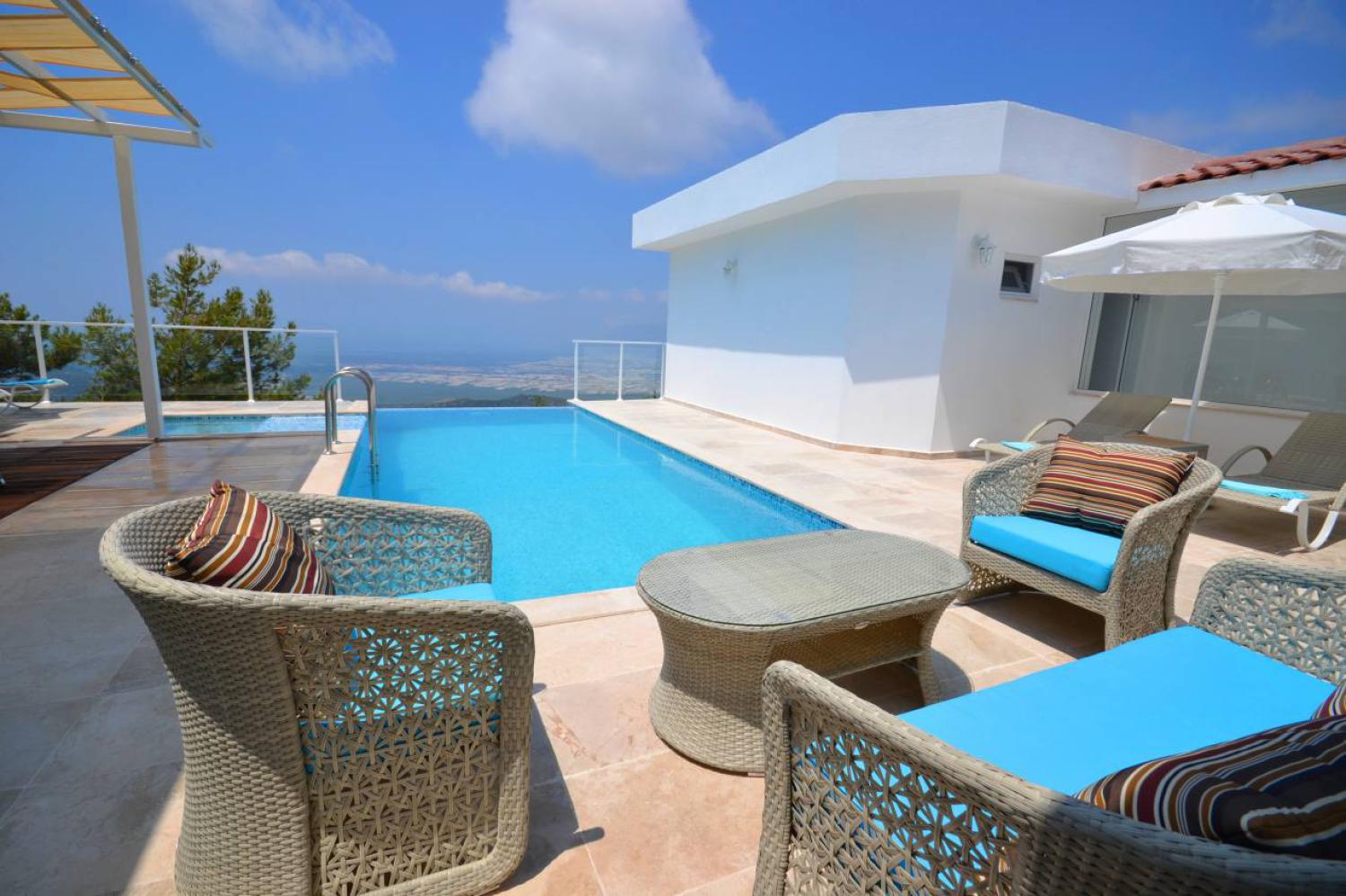 Villa Sydney,İslamlar'da bulunan (6) Kişilik Kiralık Villası