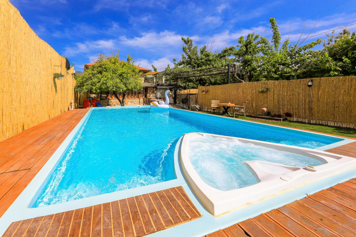 Villa Fırnaz Taş Evi; Kalkan Yeşilköy Bölgesinde 2 yatak odalı , 4 kişilik kiralık villa