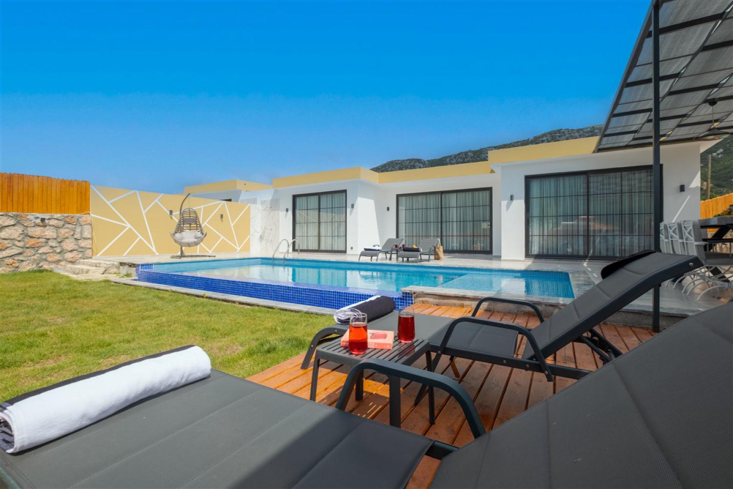 Villa Golden 1 Sarıbelen, Kalkan'da (6) Kişilik Muhafazakar Kiralık Villa