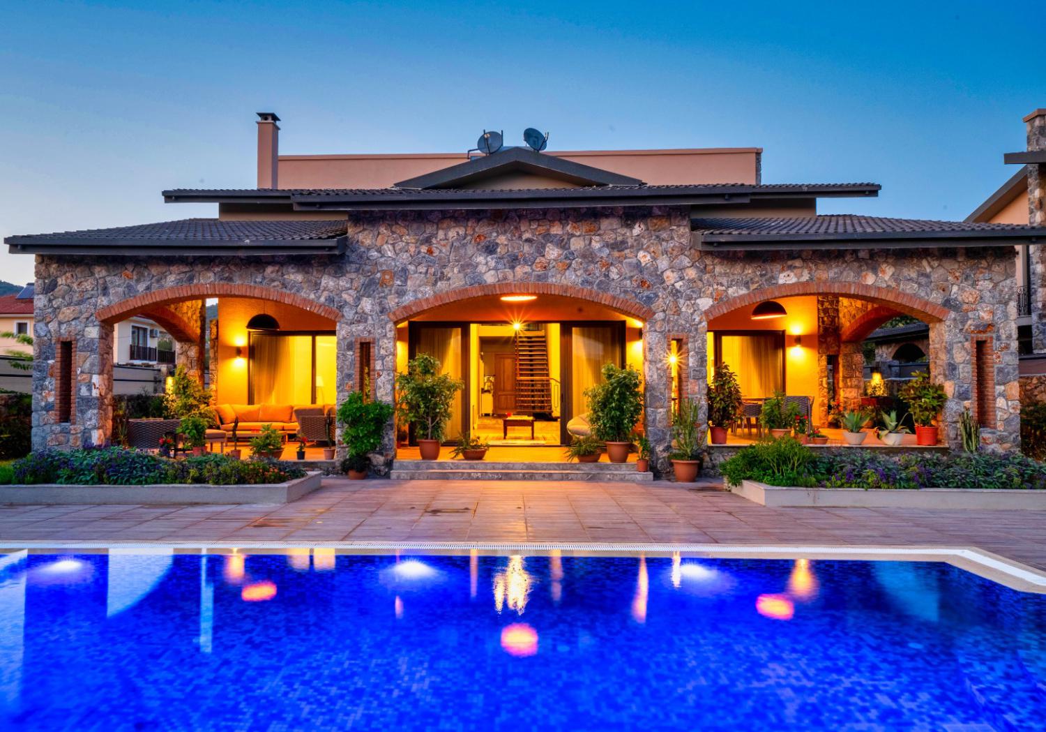 Villa Güney Kayaköy (6) Kişilik Jakuzili Geniş Aile ve Arkadaş Villası