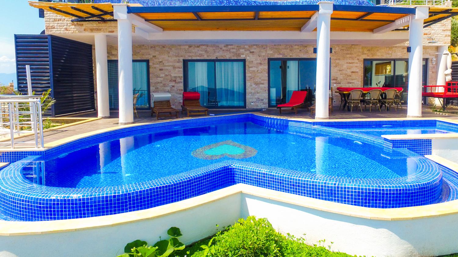 Villa Hills Stone Heart, Kalkan'da (6) Kişilik Muhafazakar Kiralık Villa
