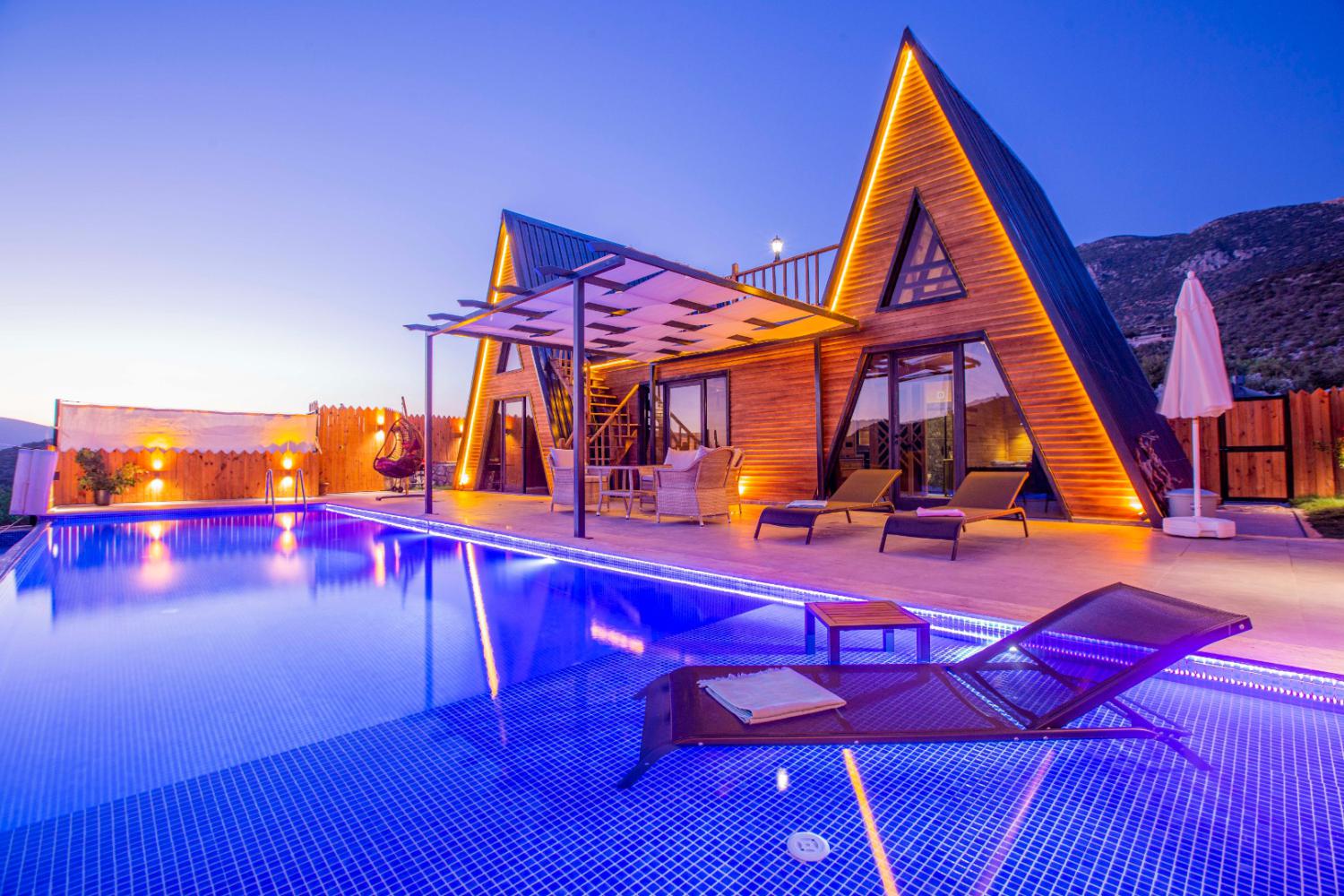 Villa İkizler, Kalkan Ulugöl' de bulunan, tek yatak odalı, kiralık balayı villası