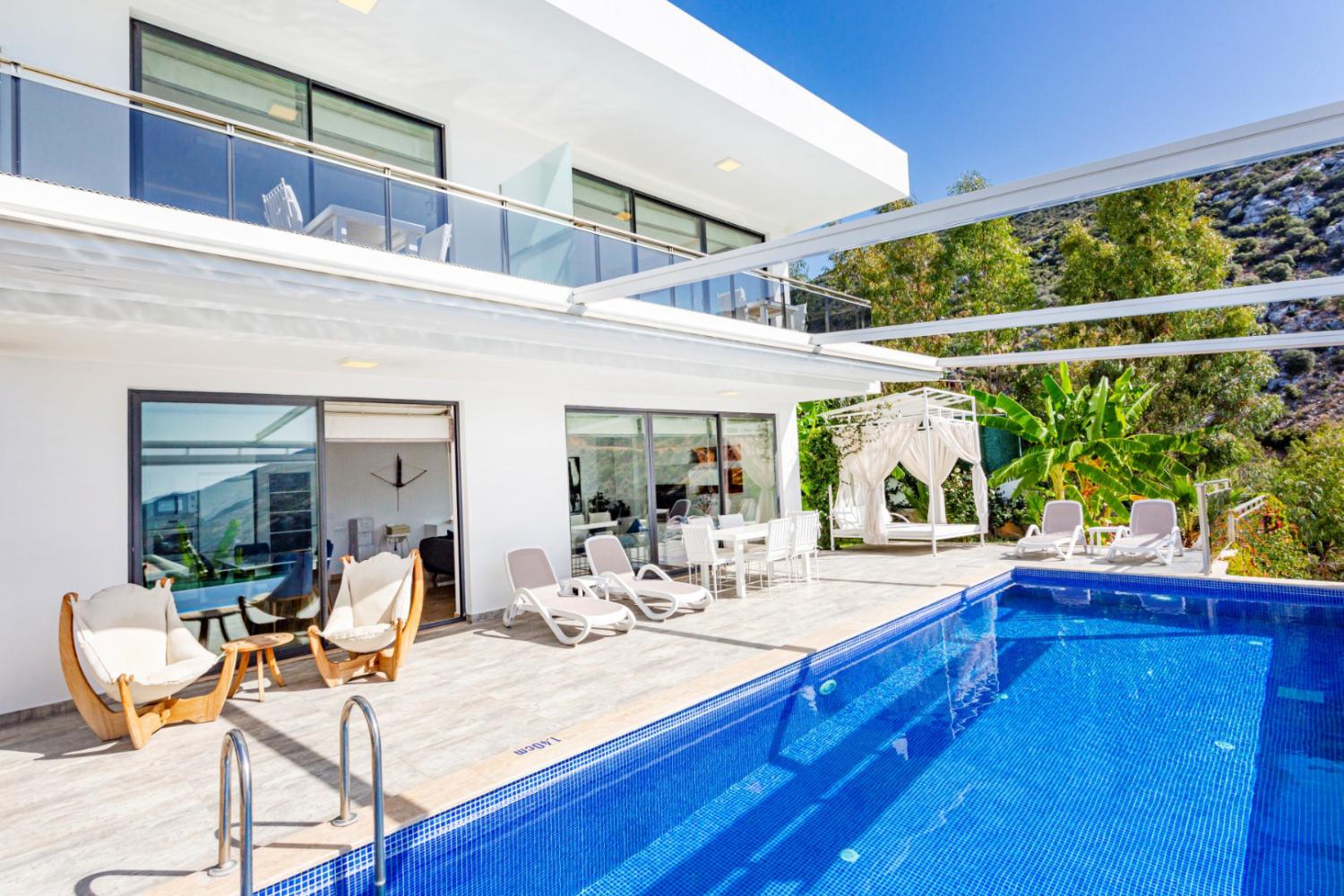 Villa İnfinity Paradise ; Kalkan İslamlar'da 4 Kişilik Balayı Villası.