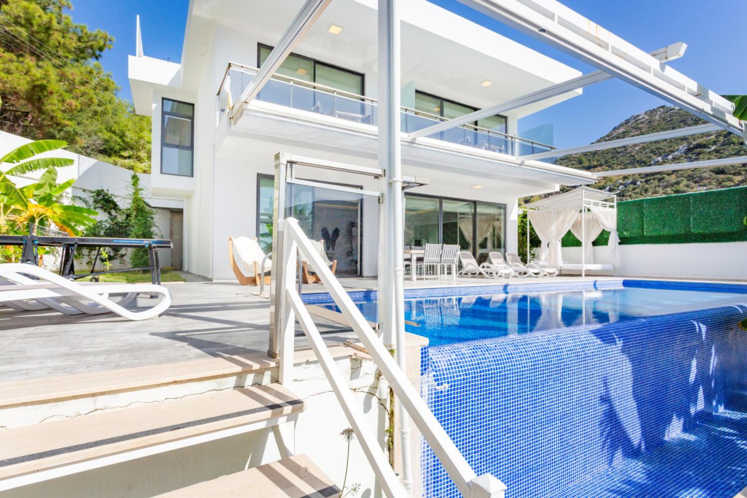 Villa İnfinity Sky ; Kalkan İslamlar'da 4 Kişilik Balayı Villası.