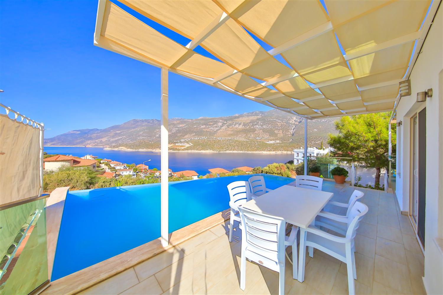 Villa James 1 Kaş; Kaş Çukurbağ Yarımadasında Deniz Manzaralı 4 Kişilik Villa