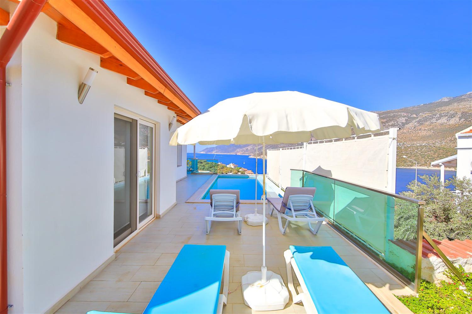 Villa James 2 Kaş; Kaş Çukurbağ Yarımadasında Deniz Manzaralı 4 Kişilik Villa