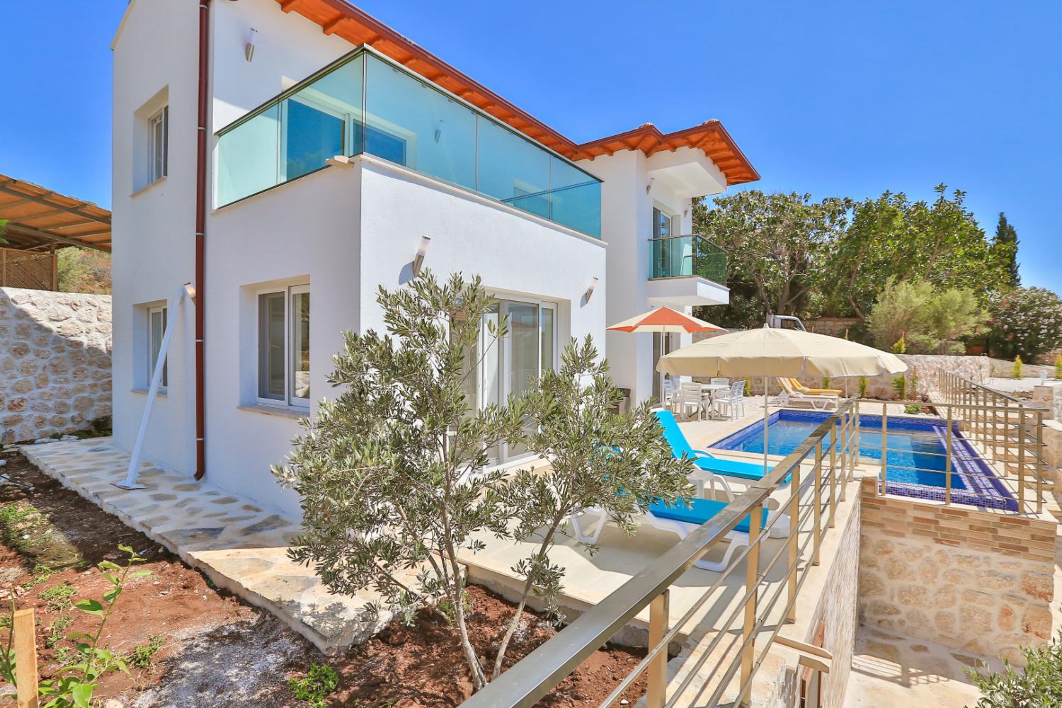 Villa James 5 Kaş; Kaş Çukurbağ Yarımadasında Deniz Manzaralı 6 Kişilik Villa