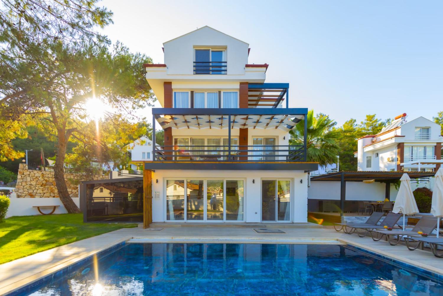 Villa Deep Sea Vip  (8) Kişilik Geniş Aile ve Arkadaş Grubu Villası