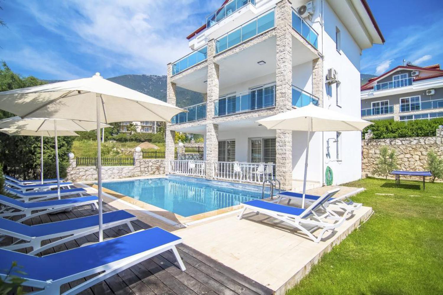 Villa Kalipso Toker | Fethiye Ovacık’ta 10 Kişilik Doğa Villası 🌿