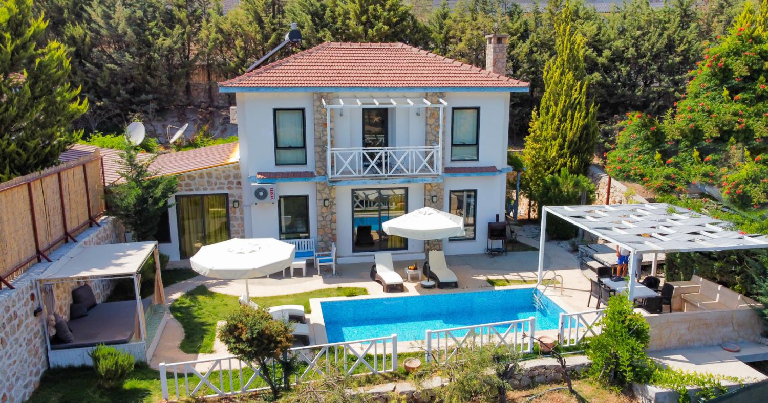 Villa Köknar (8) Kişilik Havuzu Korunaklı, Muhafazakar Geniş Aile Villası