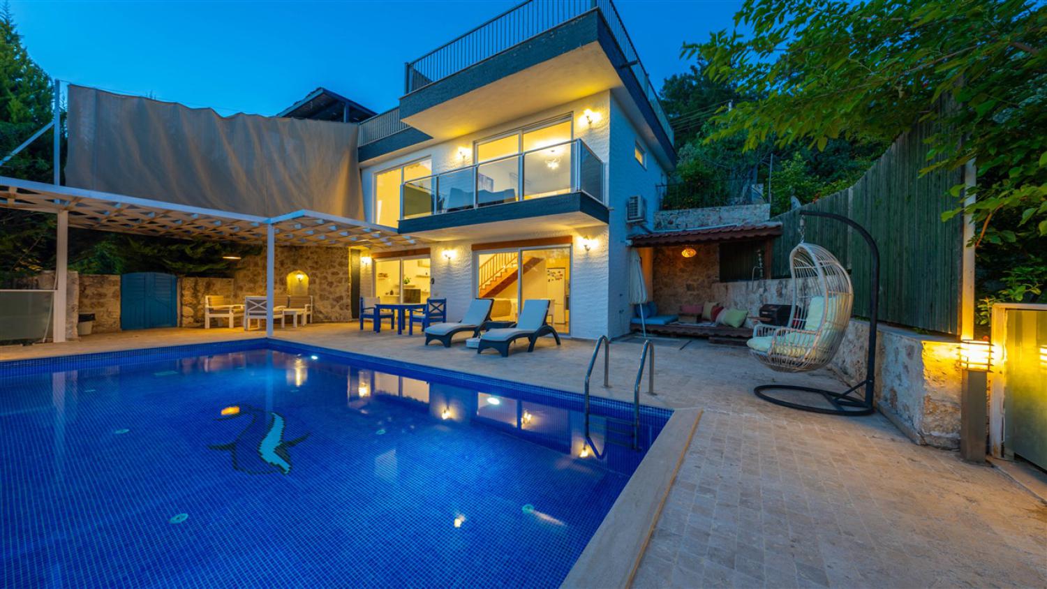 Villa Koybal (2) Kişilik Lüks Muhafazakar Balayı Villası