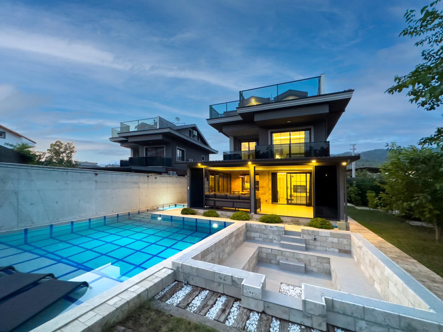 Villa Lanta 1; Geniş Aile Ve Arkadaş Grupları İçin Uygun Kiralık Tatil Villası.