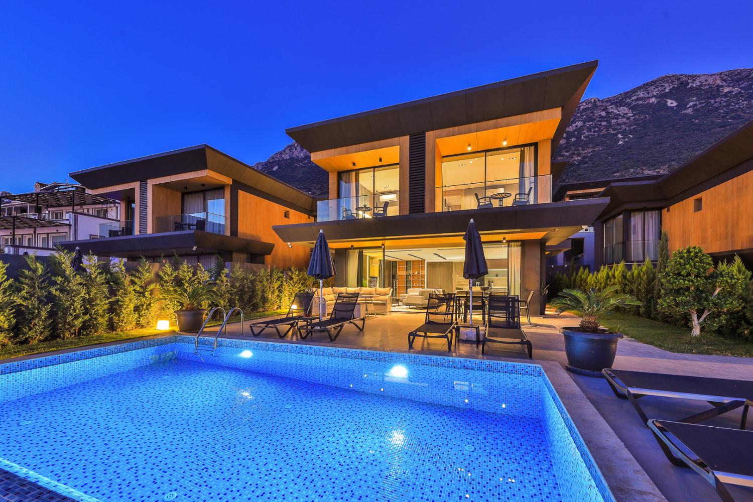 Villa Maidan F ; Kalkan, Kızıltaş'da (3)yatak odalı(6)kişilik deniz manzaralı kiralık villa