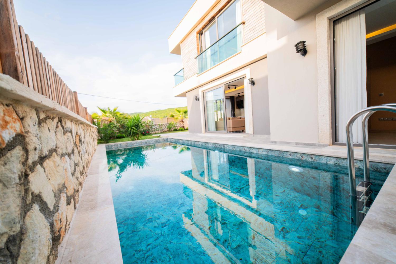 VİLLA MEYRA ÇUKURBAĞ