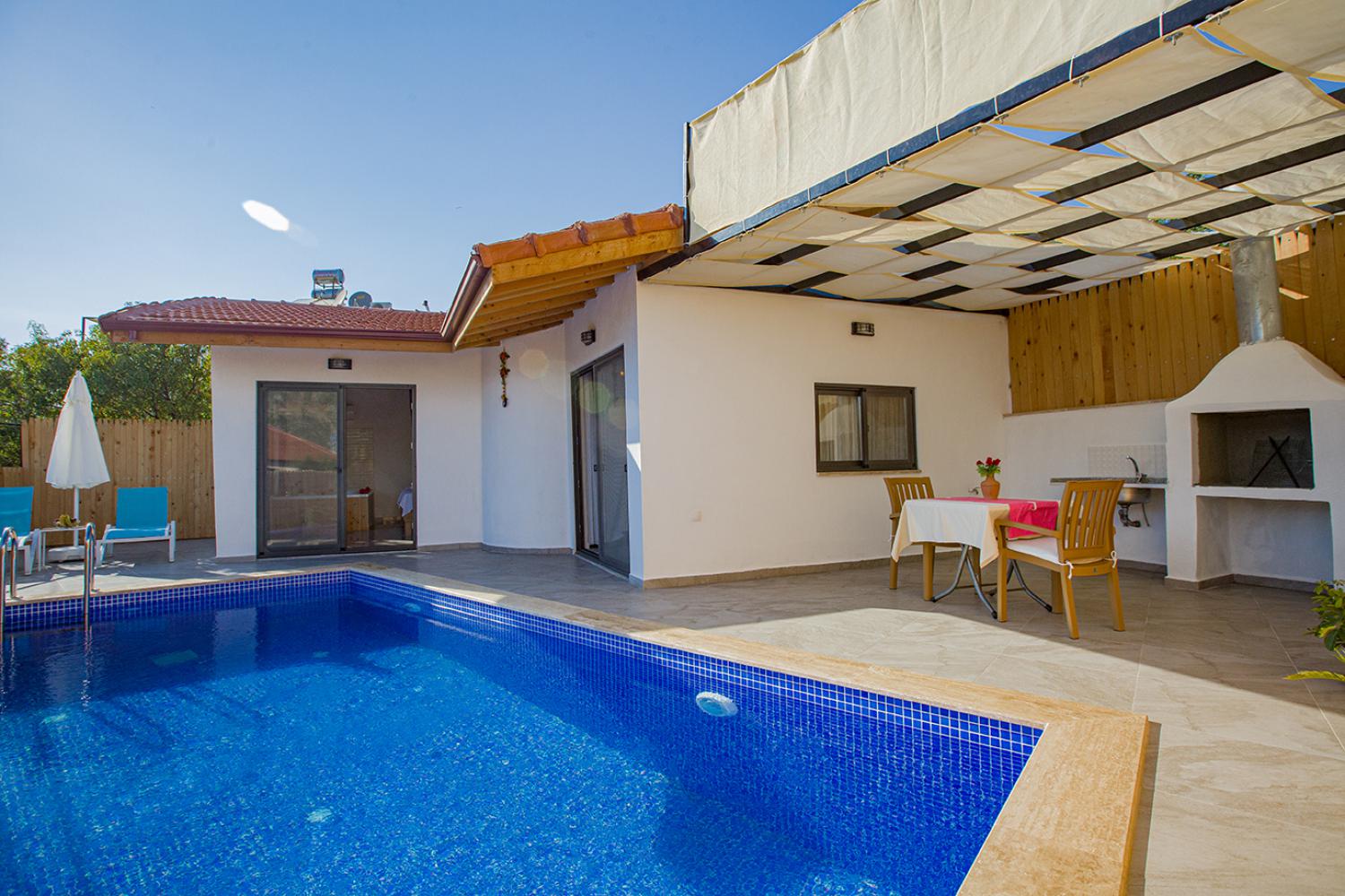 Villa Mina (2) Kişilik Jakuzili Muhafazakar Balayı Villası