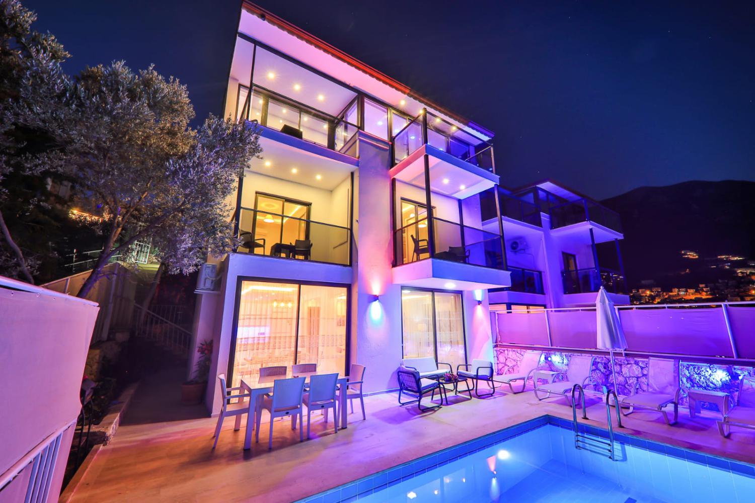 Villa Moon Sunset (6) Kişilik Deniz Manzaralı Geniş Aile ve Arkadaş Villası