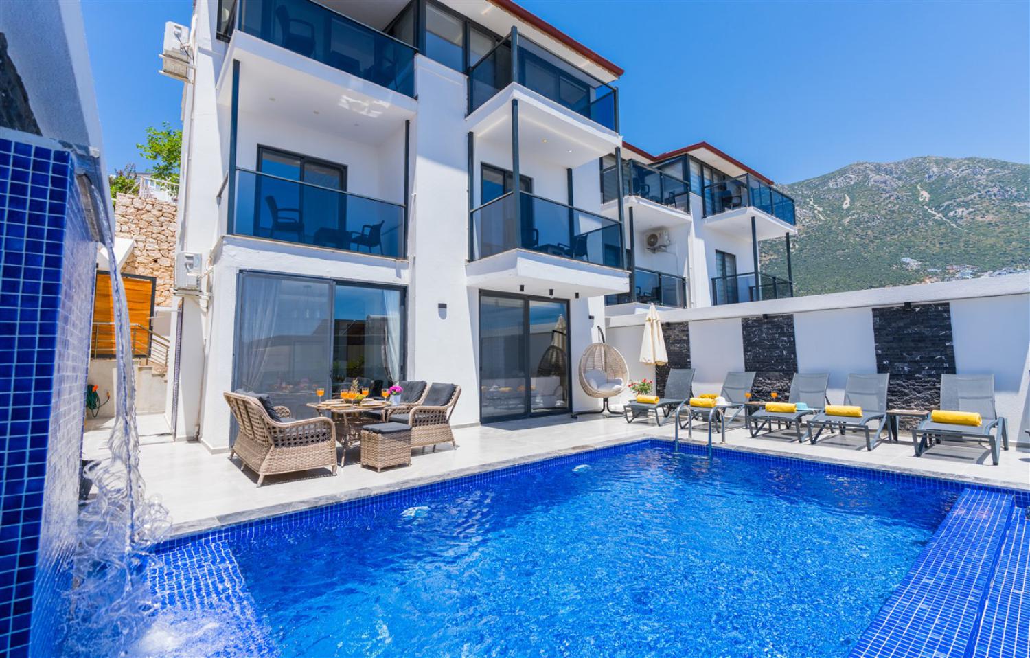 Villa Moon Sunset (6) Kişilik Deniz Manzaralı Geniş Aile ve Arkadaş Villası