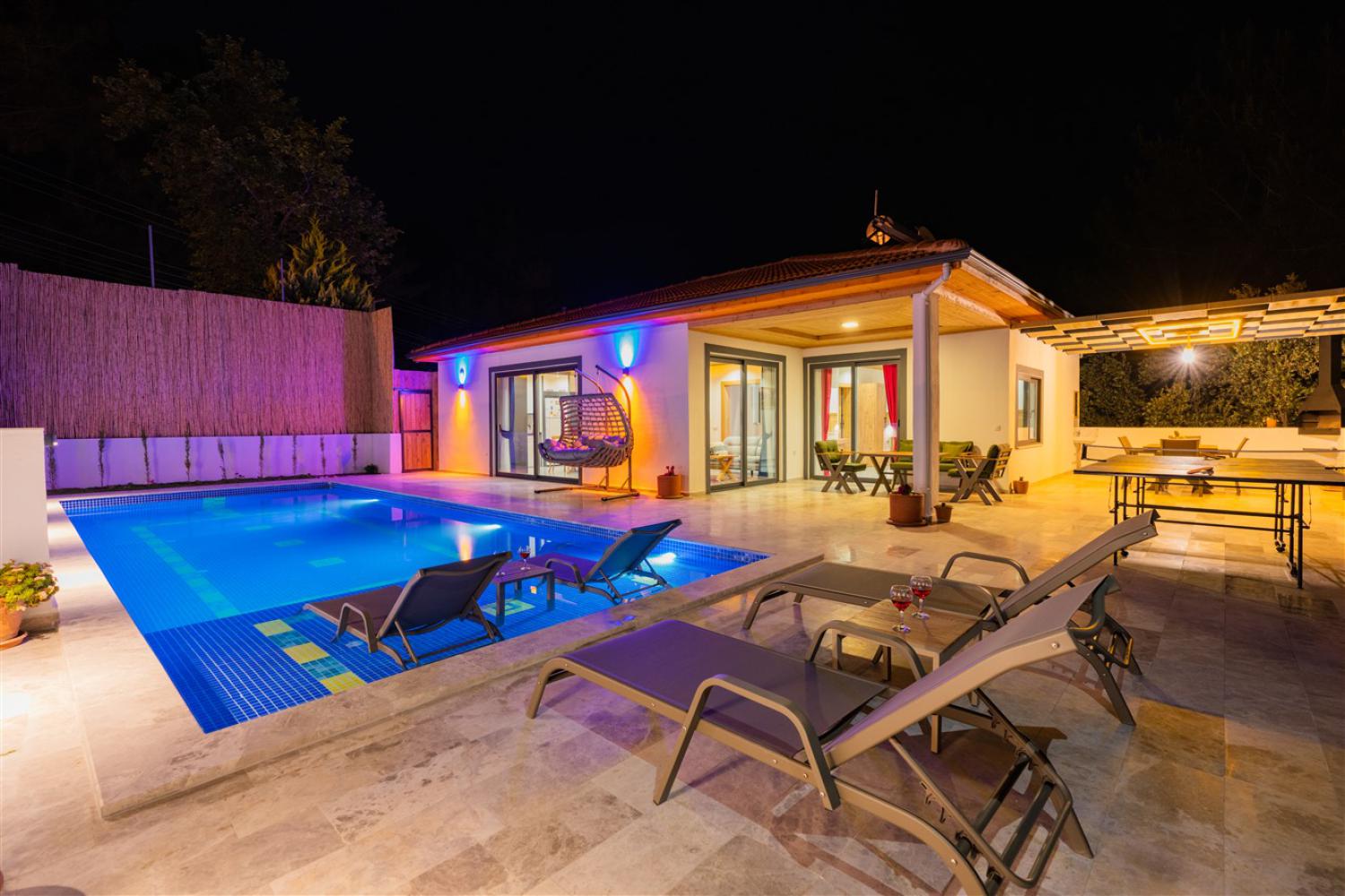 Villa Narya, Kalkan'da (4) Kişilik Doğa İçerisinde Kiralık Balayı Villası