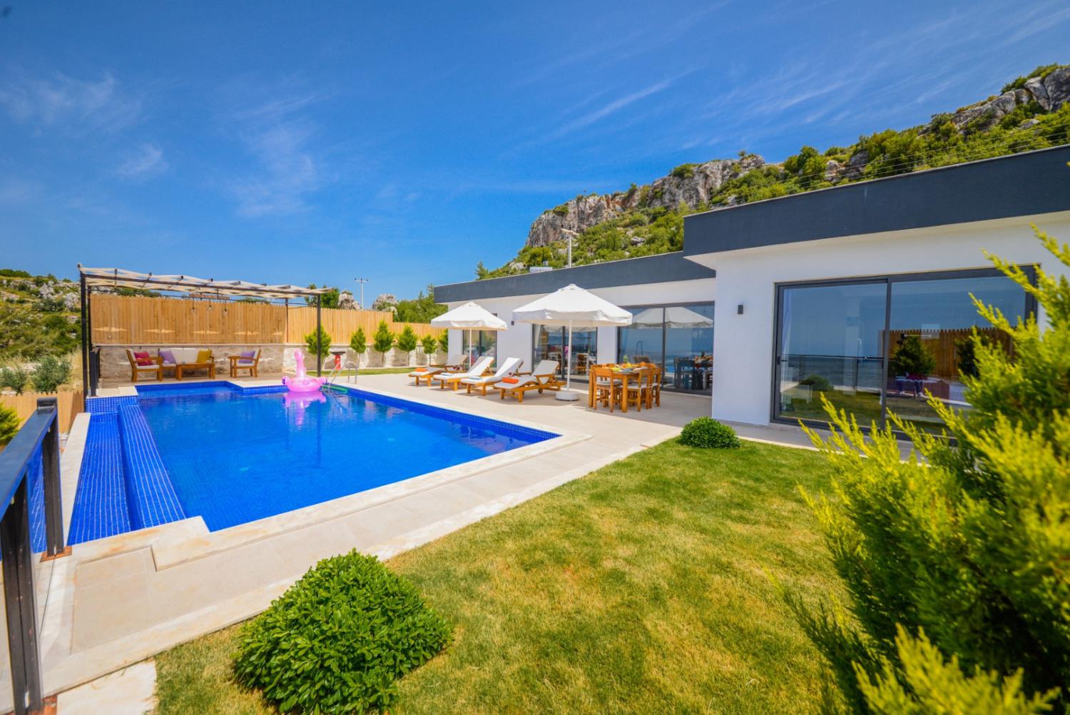 Villa Neco Doğu, 4 Kişilik Muhafazakar Kiralık Aile ve Balayı Villası