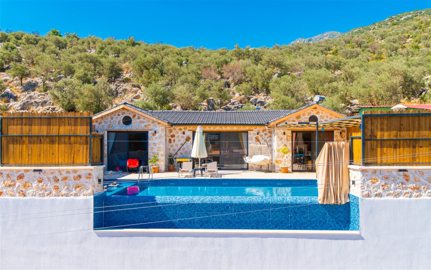 Villa Nefesim (4) Kişilik Kalkan'da Kiralık Muhafazakar Balayı Villası