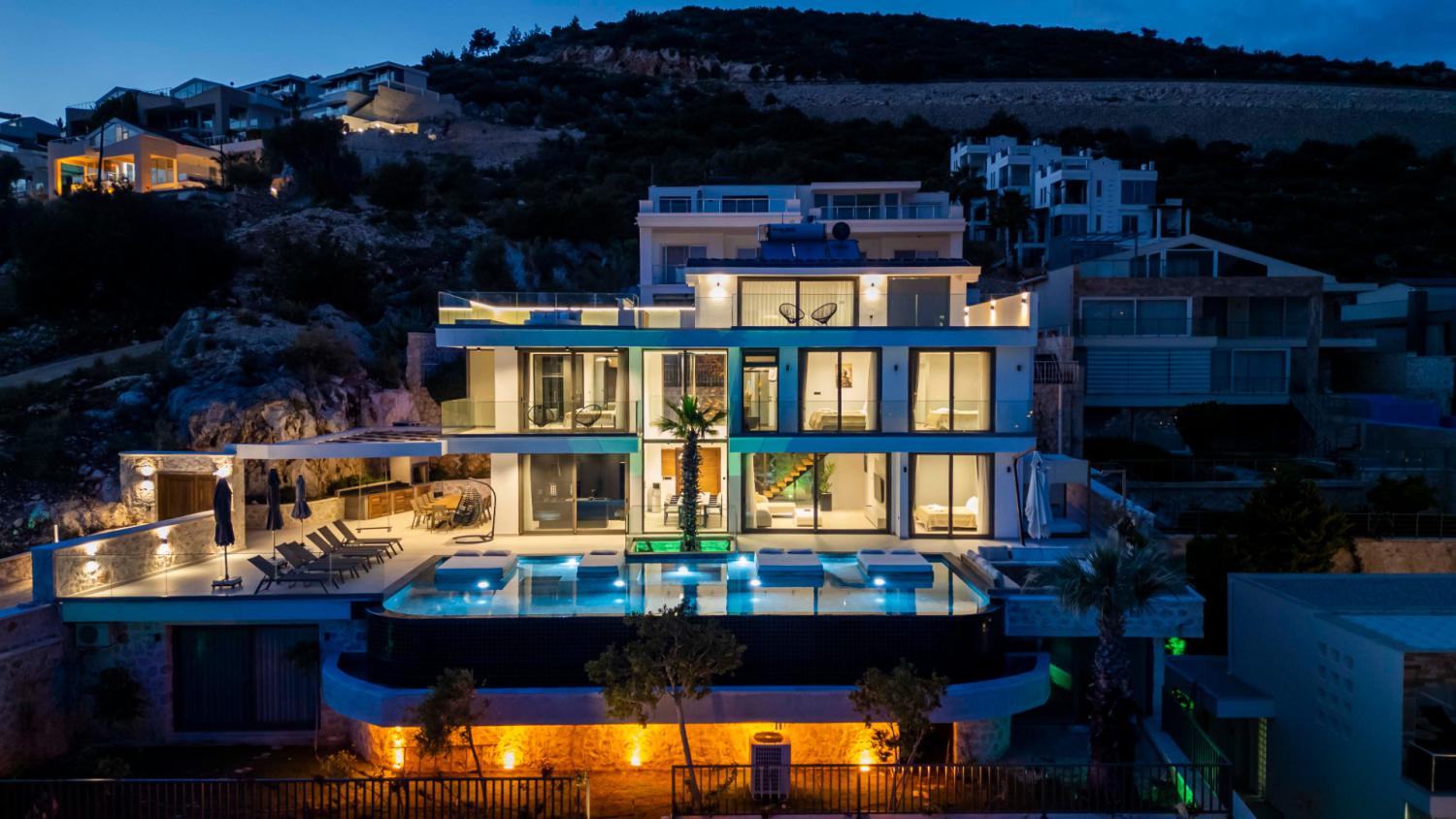Villa Nobles Rox : Kalkan Ortaalan Bölgesinde 12 Kişilik Lüks Villa