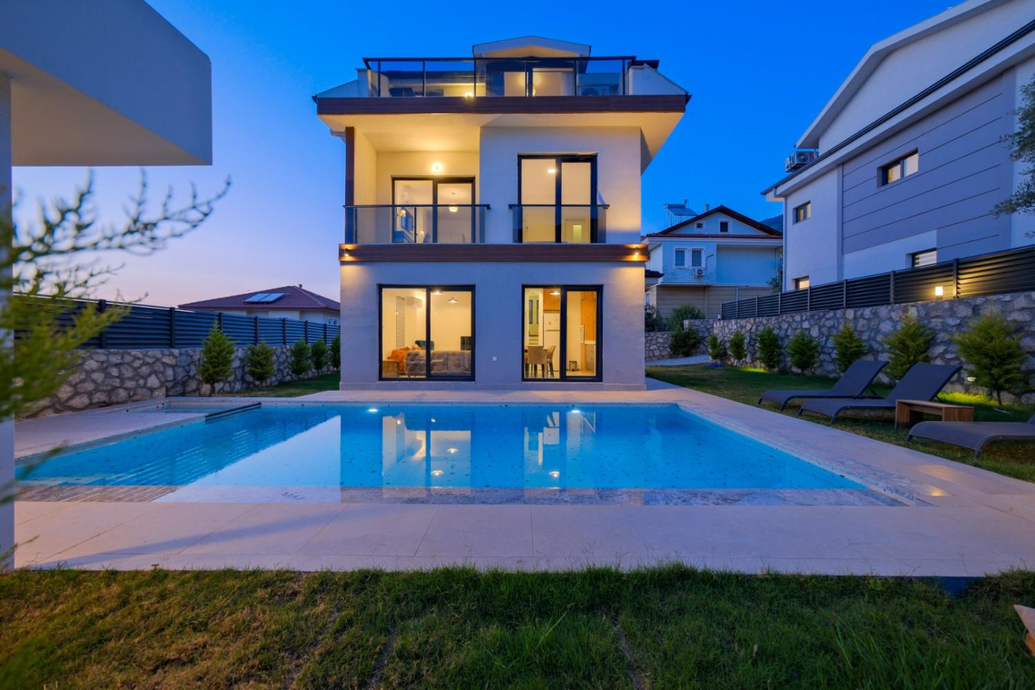 Villa Note 6 : Fethiye Ovacık'ta 8 Kişilik Villa