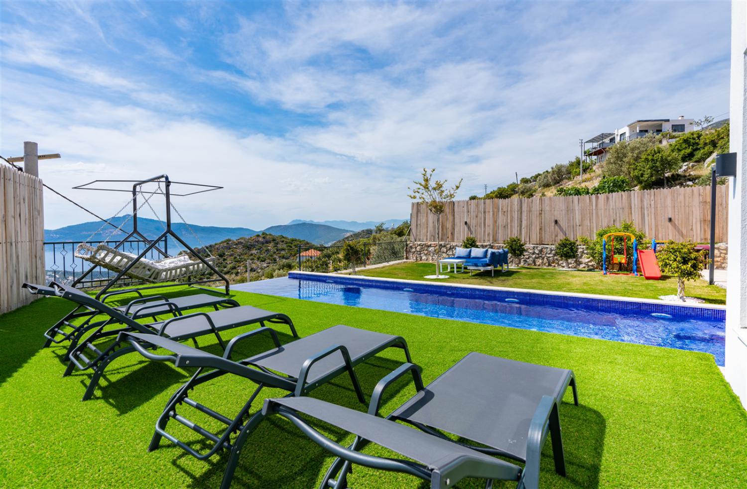 Villa Onbaşı; Kalkan Kördere Bölgesinde (4) Kişilik Tatil Villası