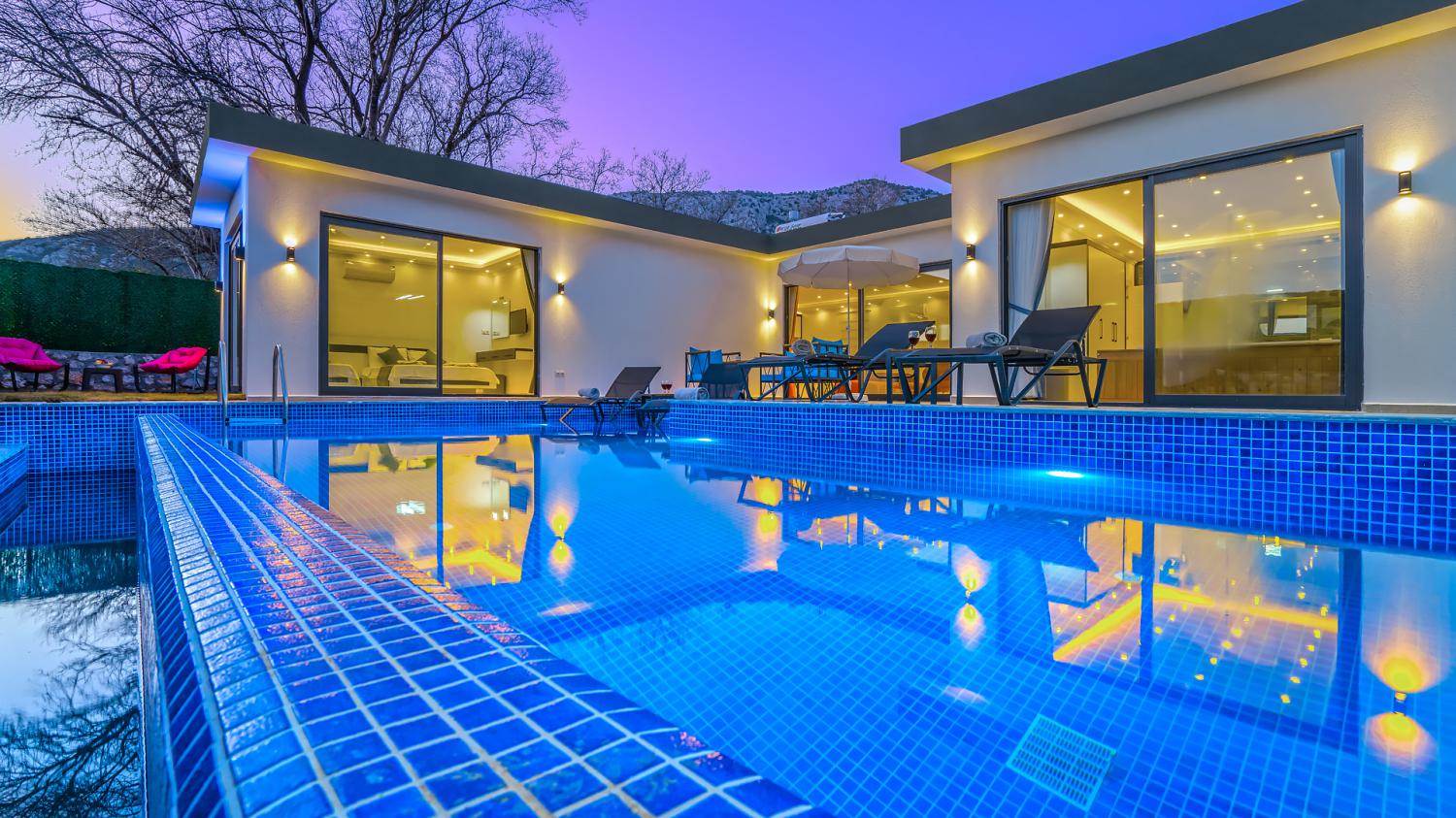 Villa Ortaç 4, Kalkan Bezirgan Bölgesinde 2 Yatak Odalı 5 Kişi Kapasiteli Kiralık Tatil Villası