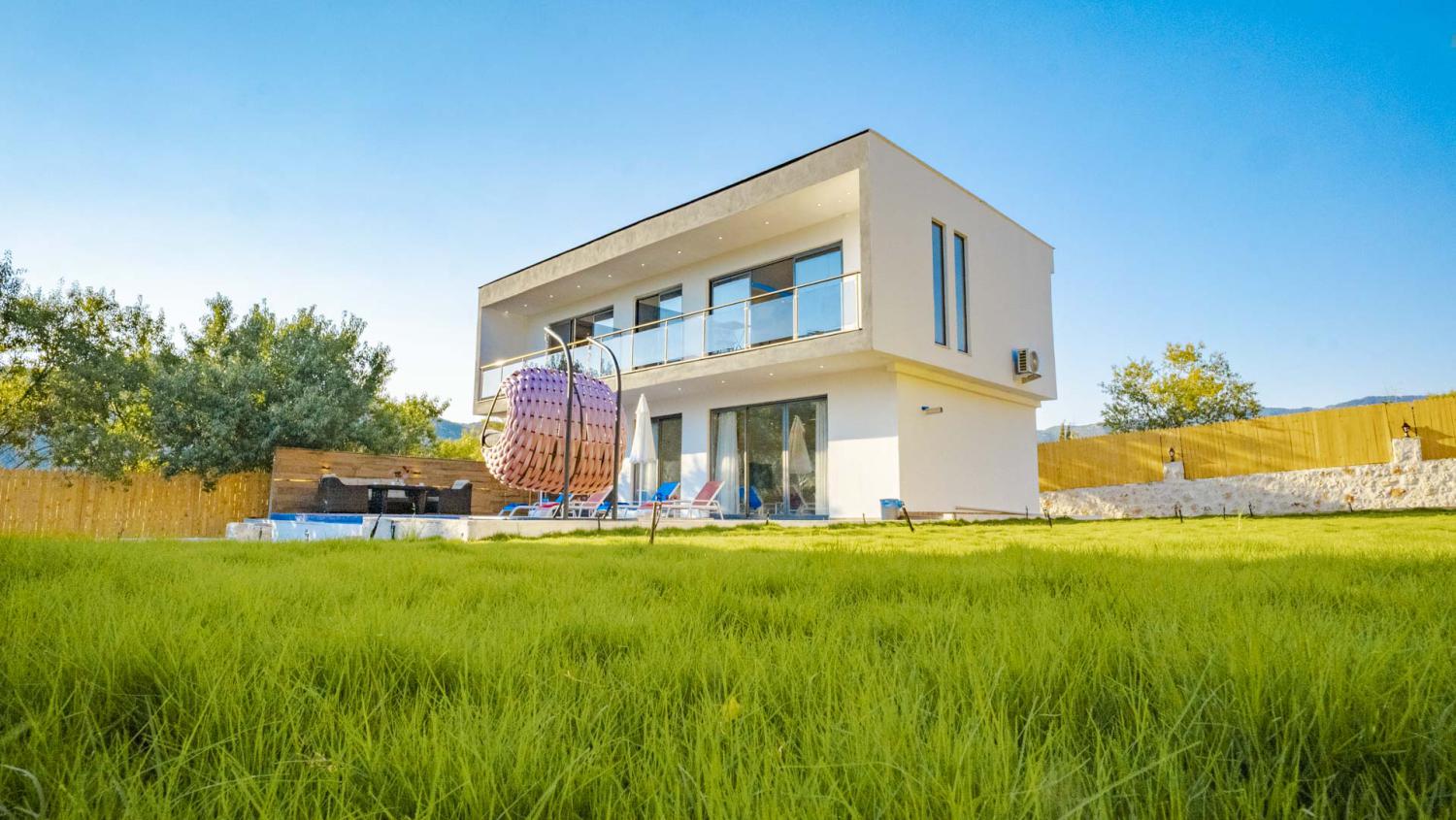 Villa Palas;(4) Kişilik Doğa içerisinde muhafazakar kiralık villa .