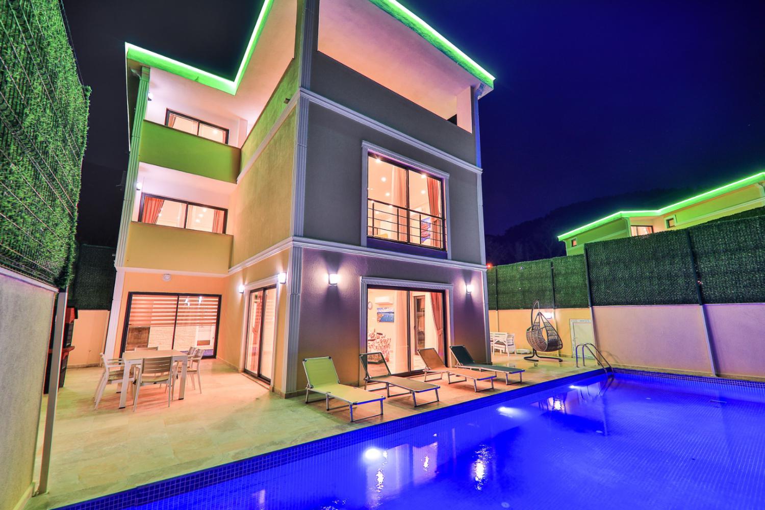 Villa Palmiye 1 (11) Doğa İçerisinde Geniş Aile ve Arkadaş Villası