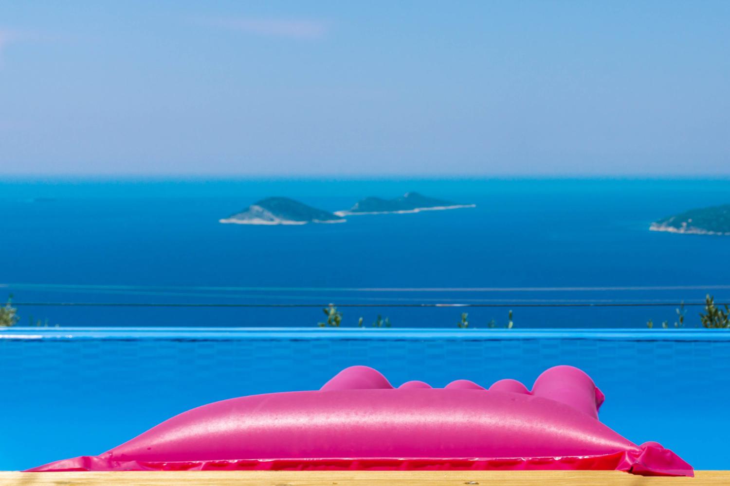 Villa Patika 3,(2) Kişilik deniz manzaralı Aile ve Balayı Villası