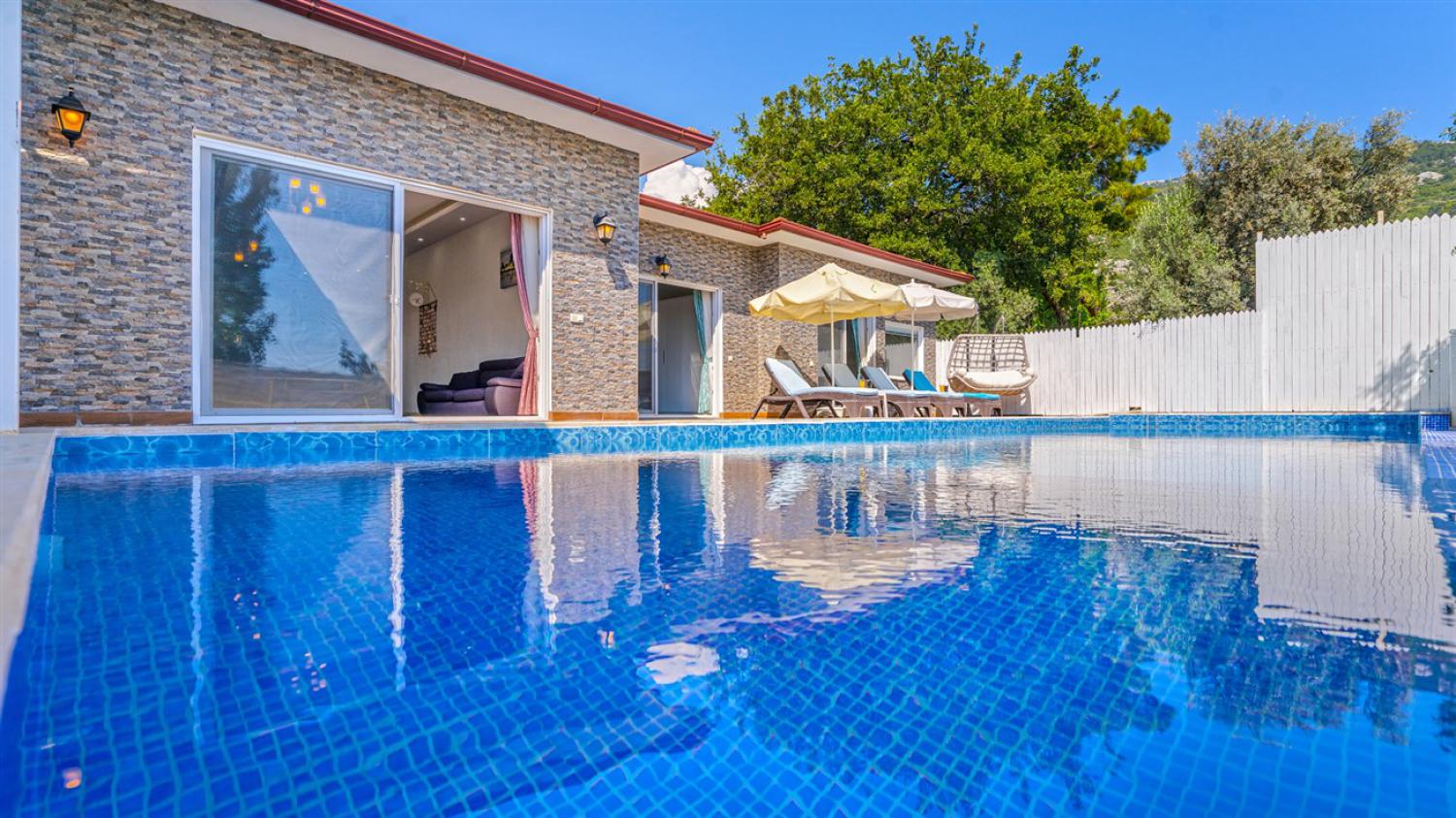 Villa Peri (4) Kişilik Muhafazakar Aile ve Balayı Villası