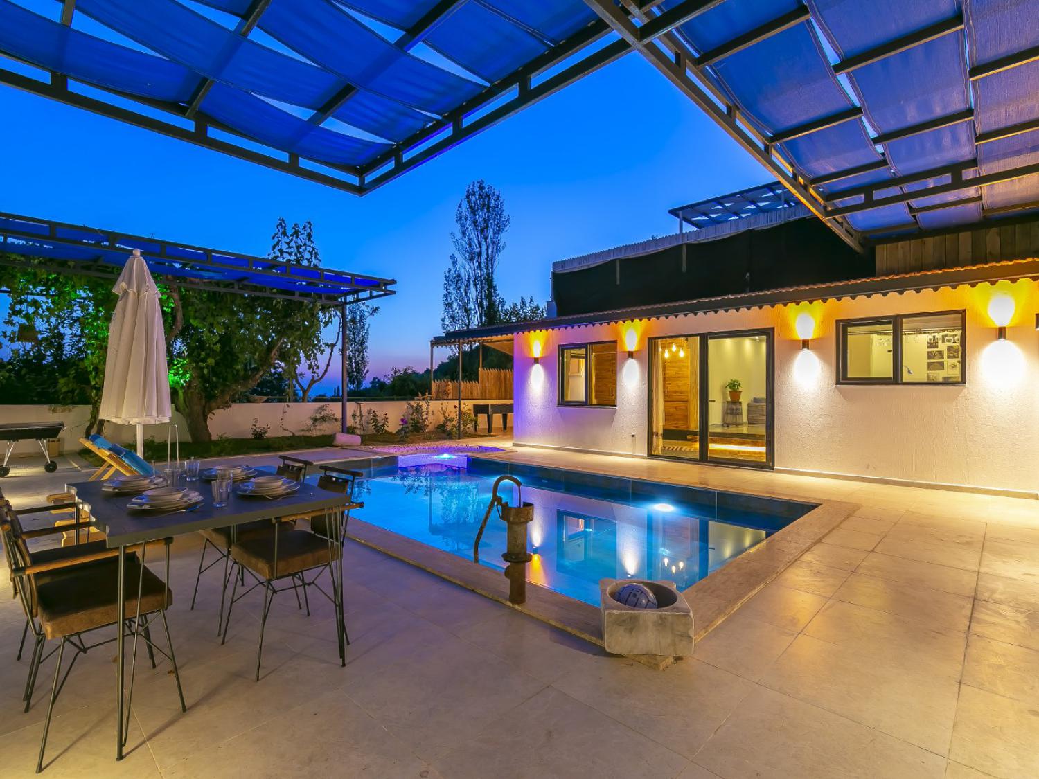 Villa Pierre 1,(2) kişi kapasiteli,muhafazakar villalarımız arasında yer almaktadır.