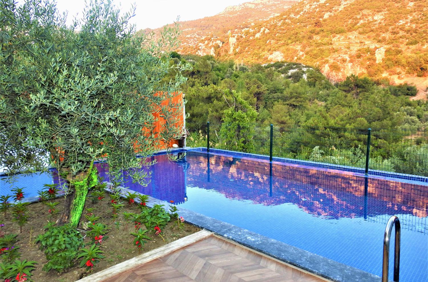Villa Rayna, Kalkan İslamlar' da tek yatak odalı, muhafazakar kiralık balayı villası