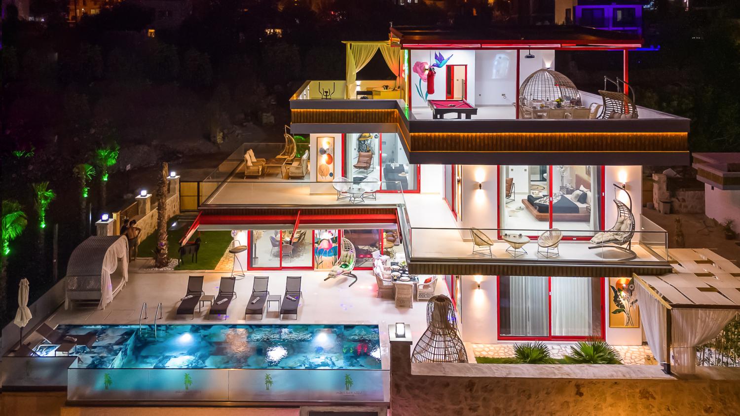 Villa Red Palm, Kiralık deniz manzaralı, lüks Villa