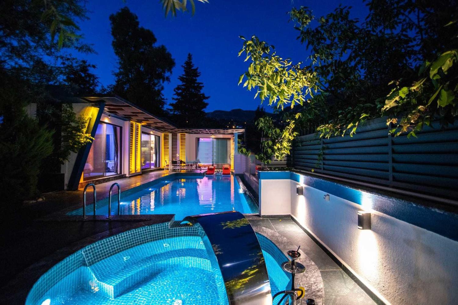 Villa Rixsos ; Doğa İçerisinde Korunaklı Balayı Villası.