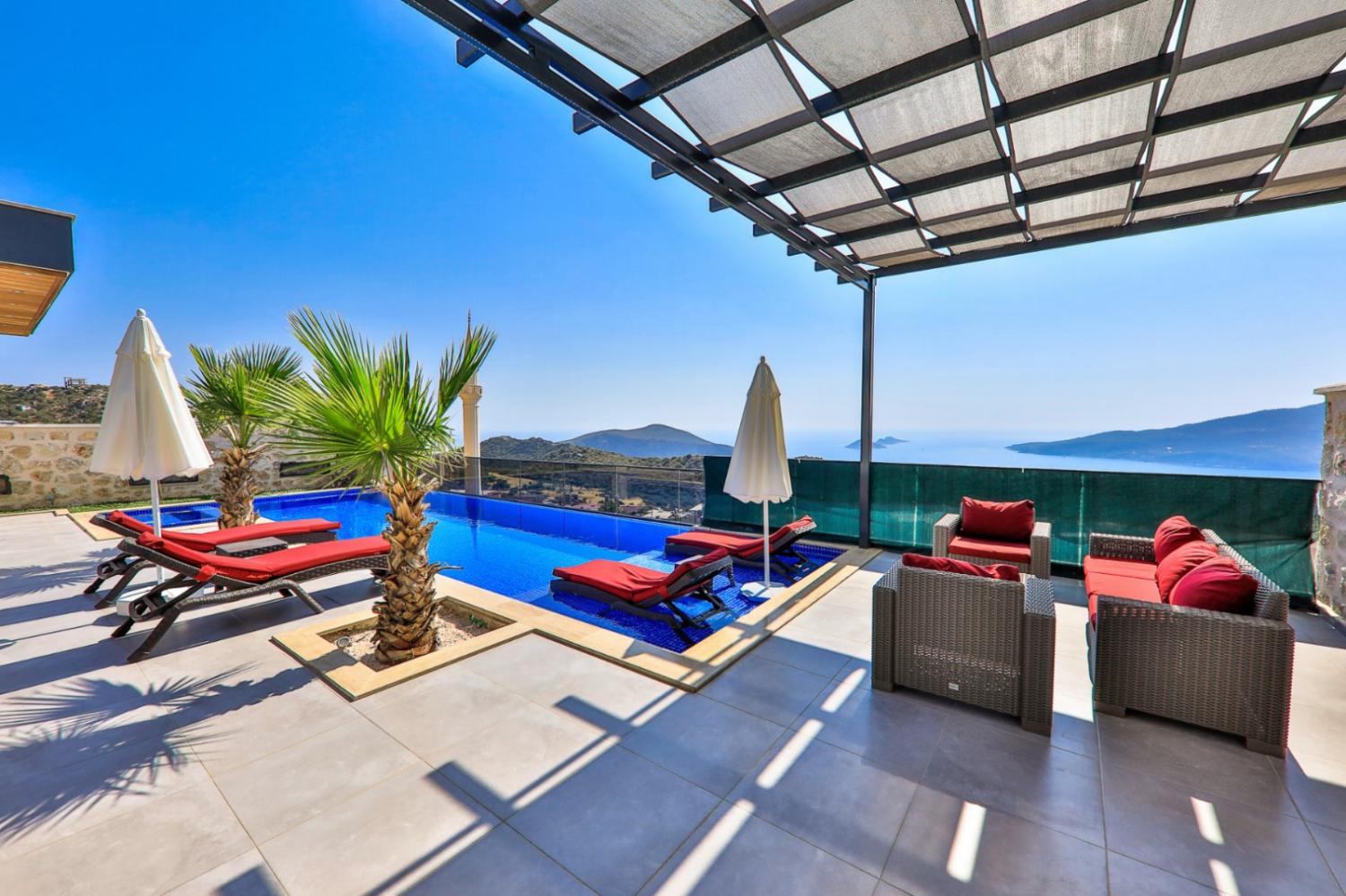 Villa Royal Romeo, Kalkan Kördere' de bulunan 2 yatak odalı 4 kişilik kiralık tatil villası