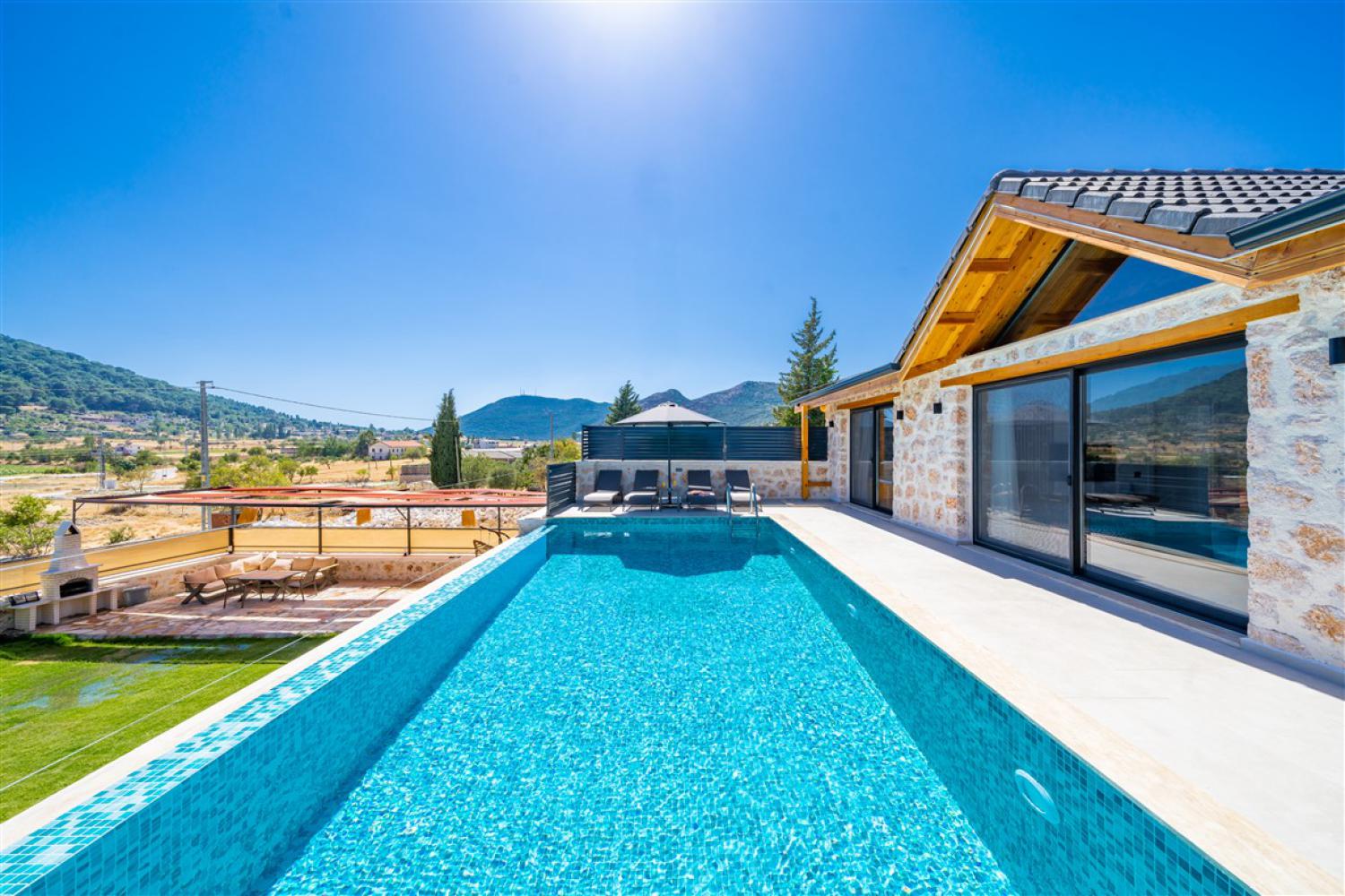 Villa Sailor, Kalkan'da (4) Kişilik Balayına Uygun Kiralık Villa