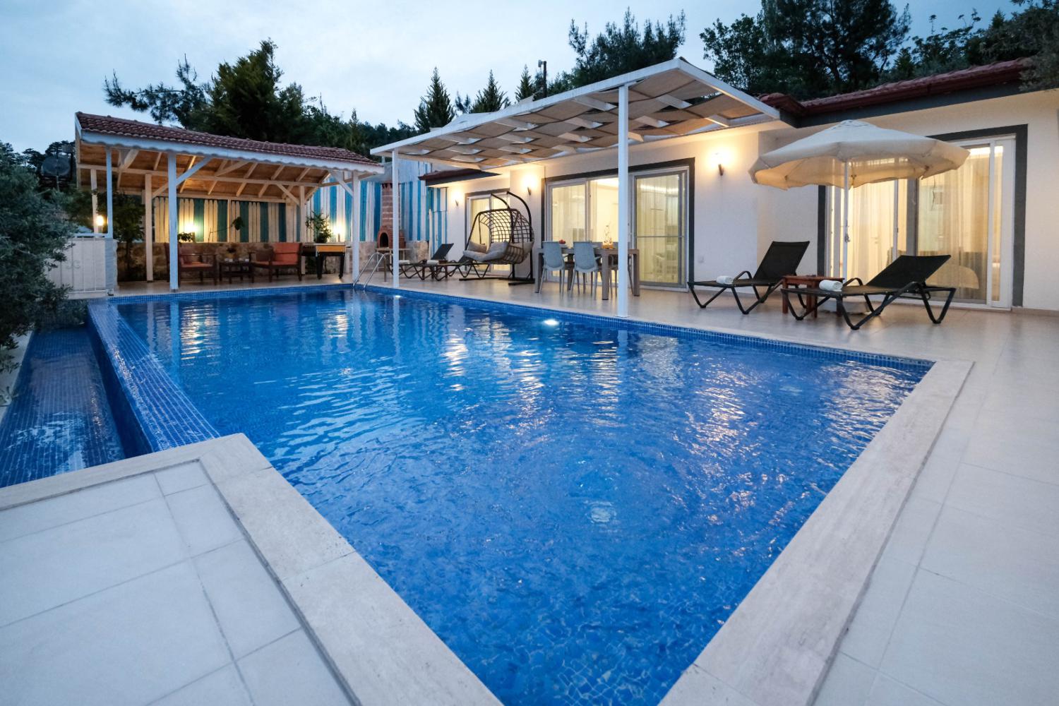 Villa Saran ;(4) Kişilik Doğa içerisinde muhafazakar kiralık villa .