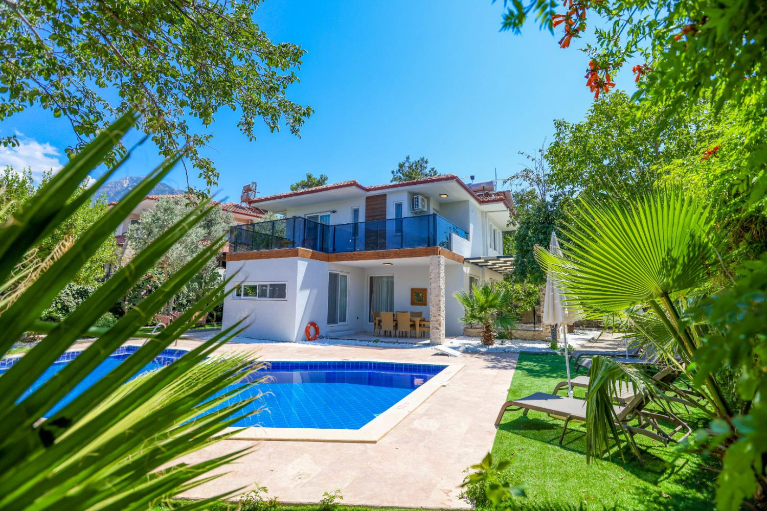 Villa Seyir : Fethiye Hisarönü Bölgesinde 6 Kişilik Lüks Tatil Villası.