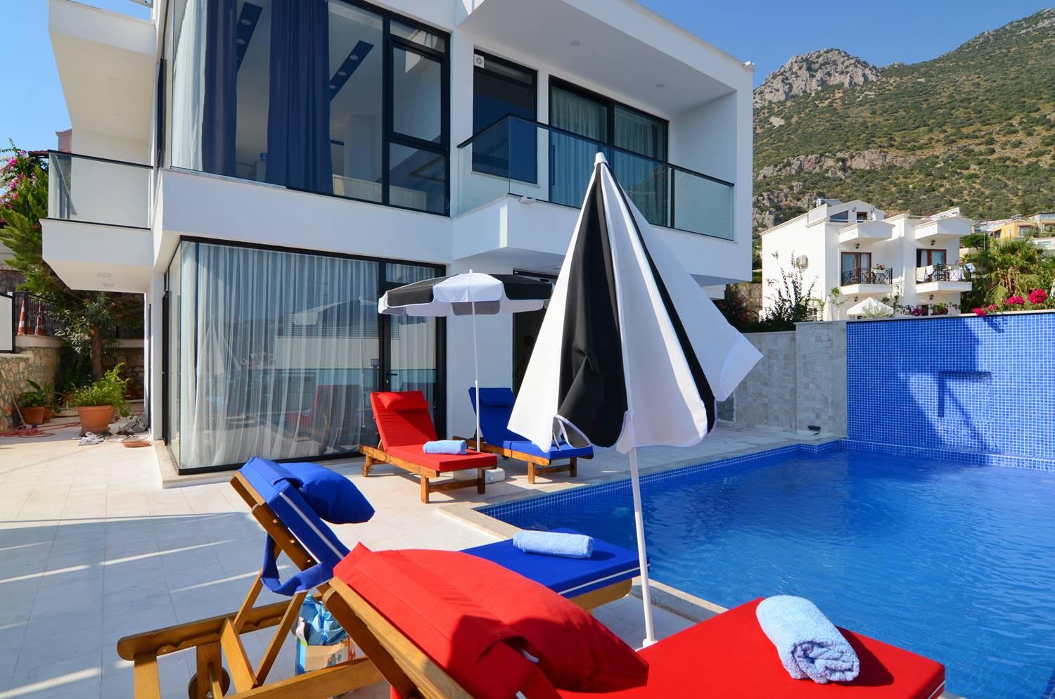 Villa Blue Marina (6) Kişilik Deniz Manzaralı Geniş Aile ve Arkadaş Villası