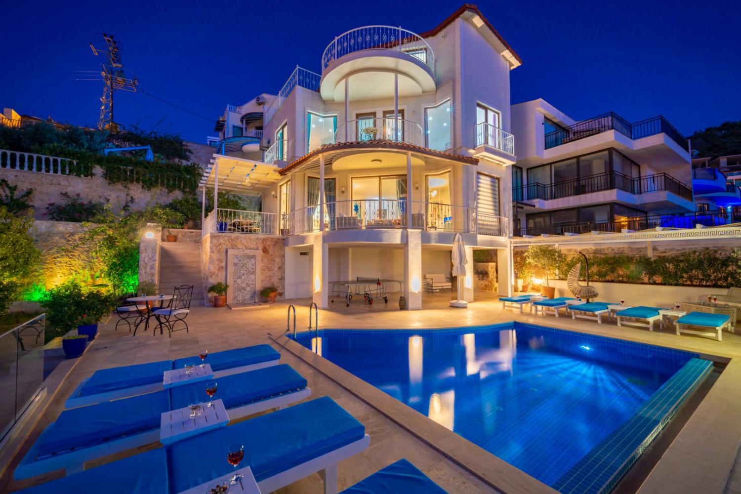 🌊 Villa Siri | Kalkan’da Deniz Manzaralı Lüks Tatil Villası 🏡