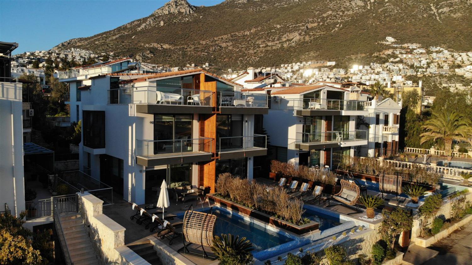 Villa sole Sidyma; Kalkan Ortaalan' da 3 yatak odalı, 6 kişilik deniz manzaralı kiralık villa