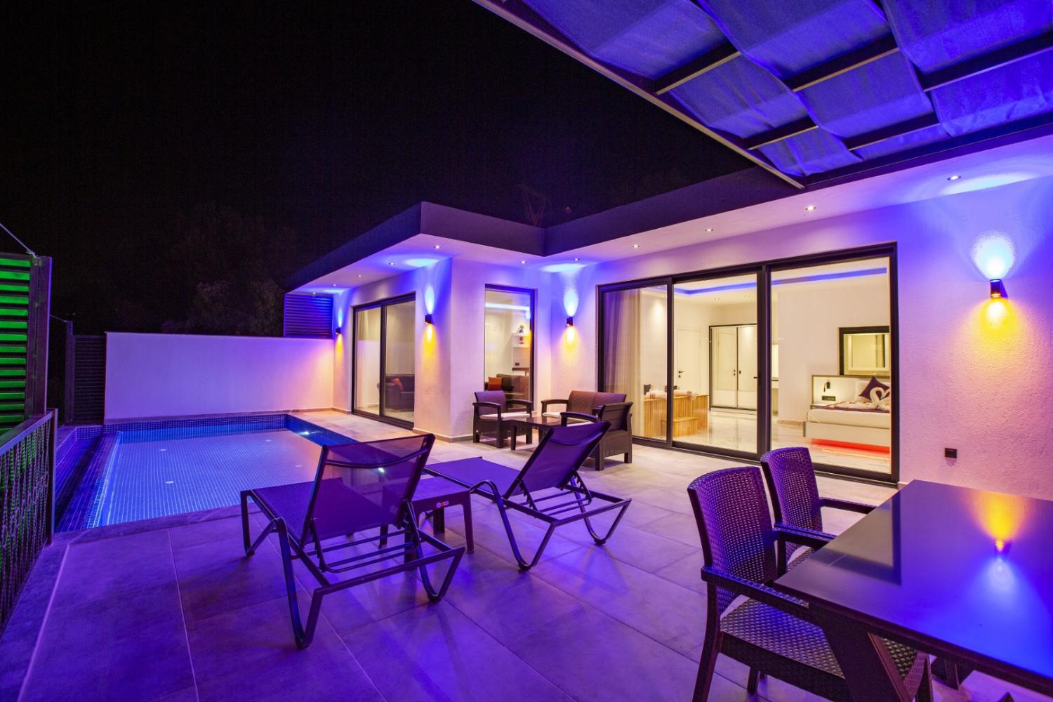 Villa Solin,Kalkan Kördre mevkiinde bulunan 1 odalı 2 kişilik jakuzili ekonomik balayı villası