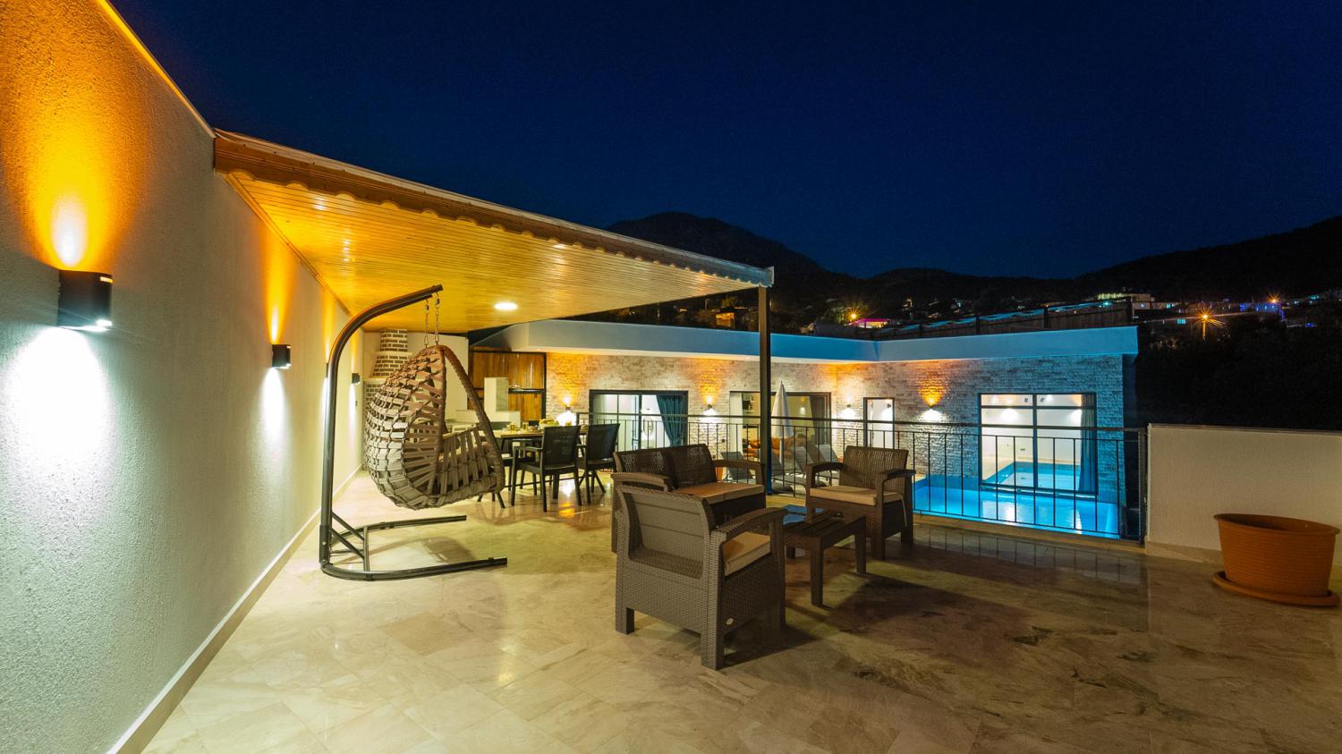 Villa Su Yolu 2, Kalkan'da (4) Kişi Kapasiteli Kiralık Balayı Villası