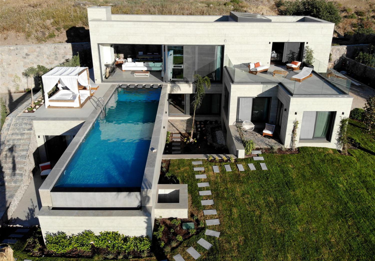 Villa Summer 4114, Bodrum'da (12) Kişilik Deniz Manzaralı Geniş Aile ve Arkadaş Grubu Villası